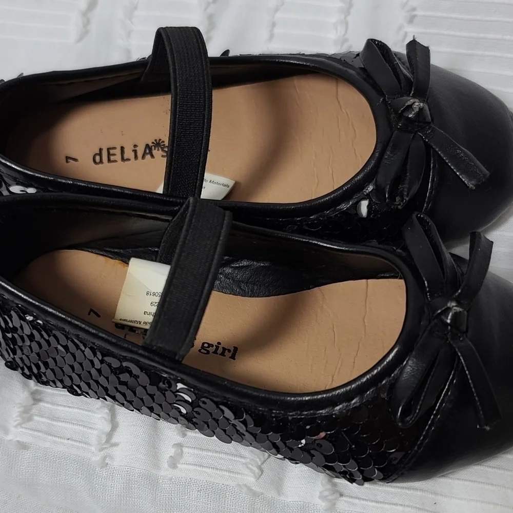 Girl's black sequin dress shoes, sz 7